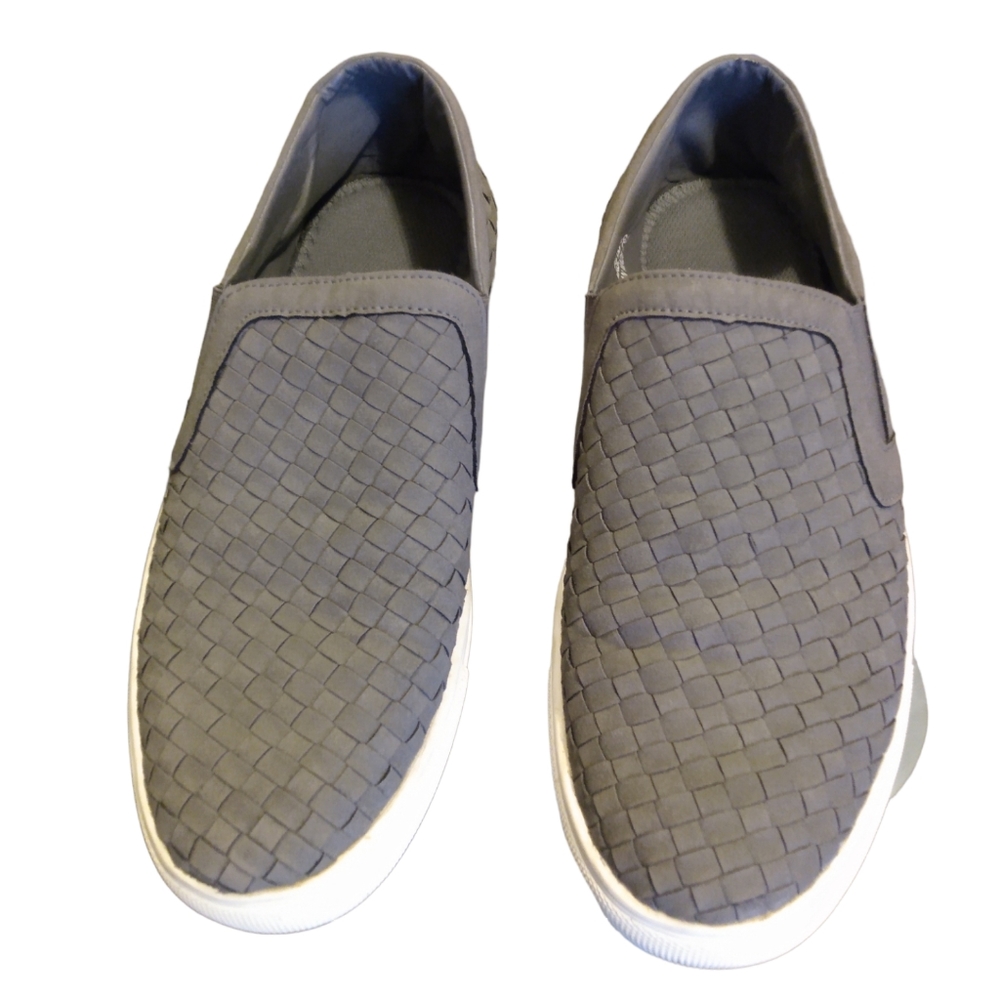 Women's soft woven slip on sneakers